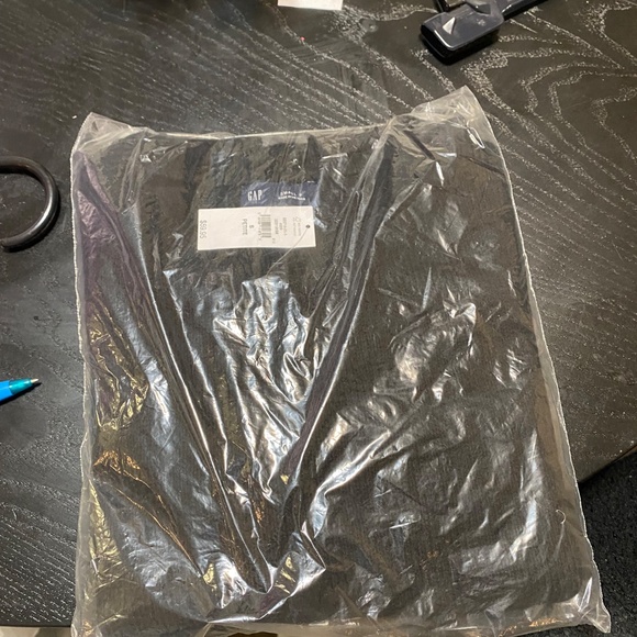 NWT Gap Cashsoft Crewneck sweater SP - Picture 3 of 4